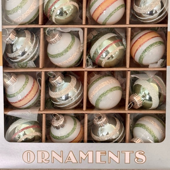 20 Piece Vintage Style Mini Glass Ornament Set - Christopher Radko Shiny Brite - Picture 5 of 6